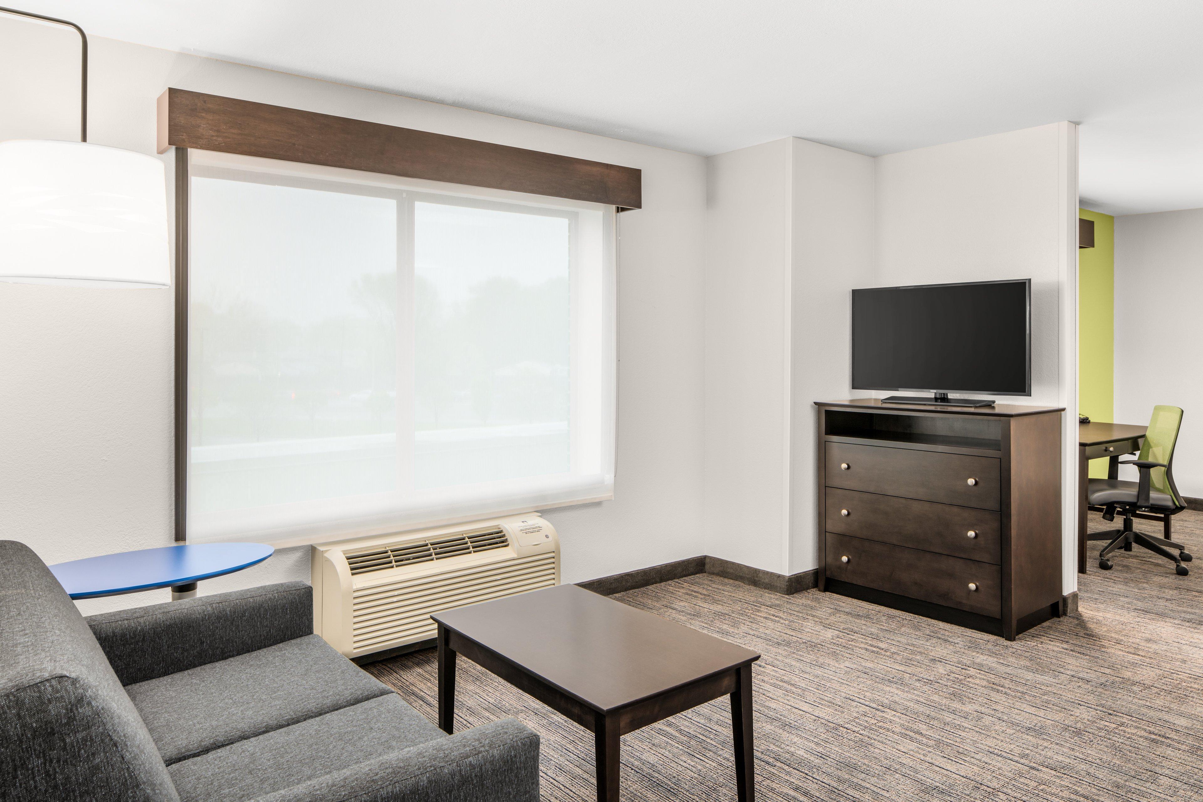 Holiday Inn Express & Suites Wilmington-Newark By Ihg Bagian luar foto