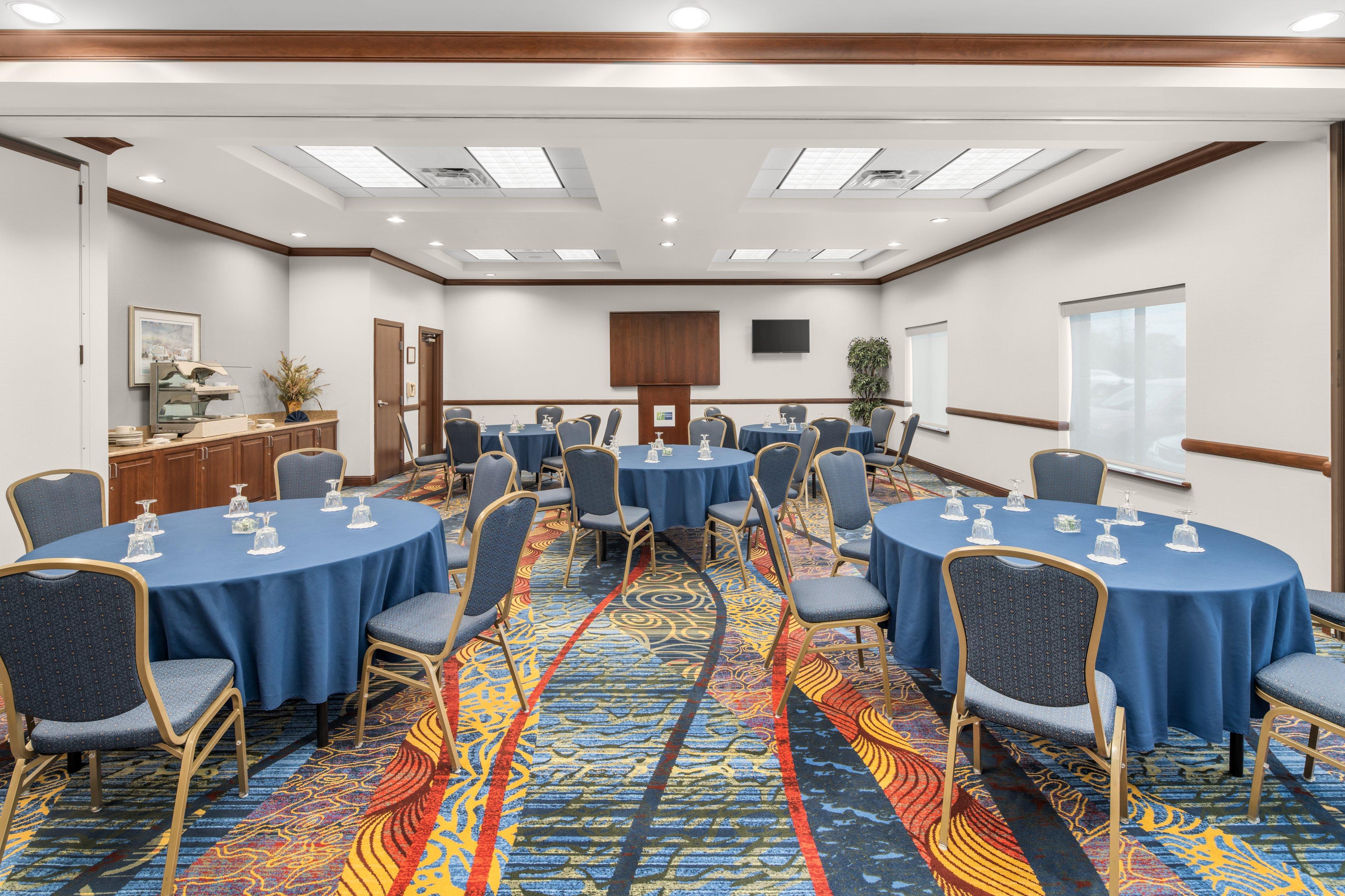 Holiday Inn Express & Suites Wilmington-Newark By Ihg Bagian luar foto